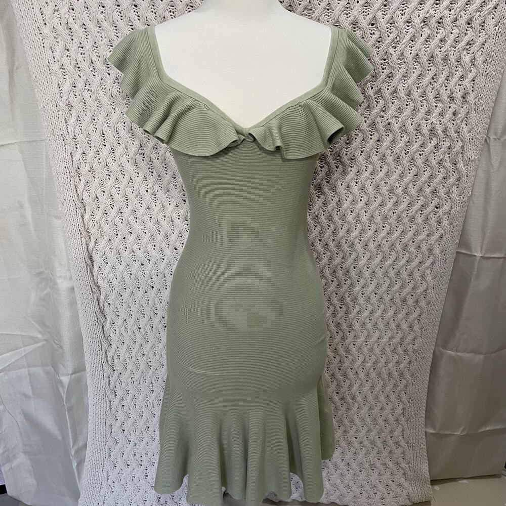 EXPRESS WOMAN BEAUTIFUL OLIVE GREEN DRESS SIZE M